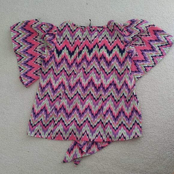 Multicolored Chevron Bell Sleeve Blouse - Picture 2 of 3